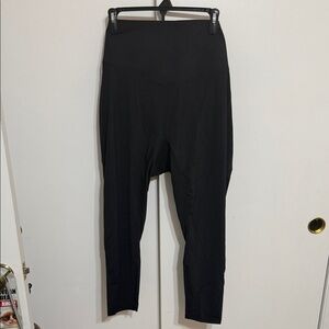 3X (7/8 length) Ultrasculpt Halara Black Pants with Side Pockets